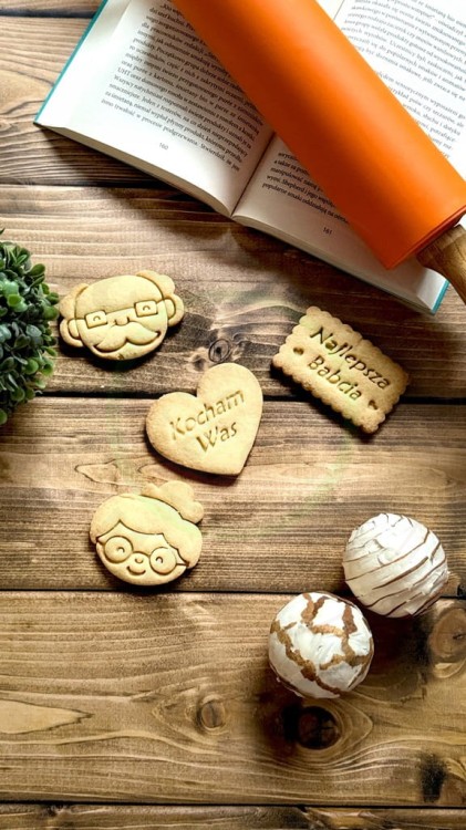 4d473313d5501bf684fd25b886490dba