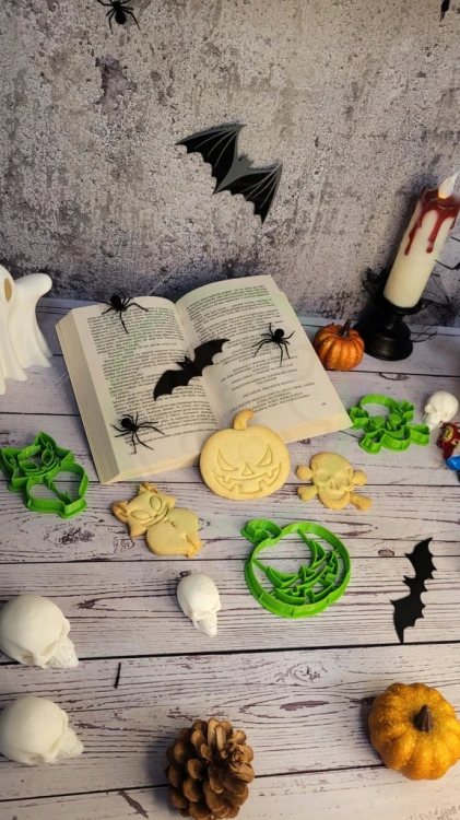 FOREMKA Wykrawacz do Pierników HALLOWEEN Wszystkich Świętych ZNICZ 10cm